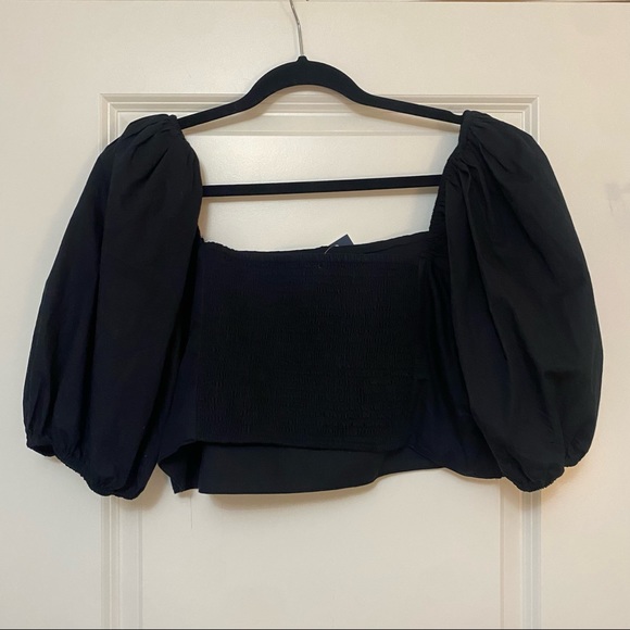 NWT Ruched Puff Sleeve Crop Top - Picture 4 of 4